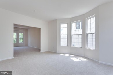 10306 Foxlake Dr, Bowie, MD 20721 - photo 4