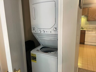 312 White Cedar Blvd, Portsmouth, NH 03801 - photo 4