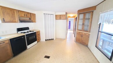 276 Lunenburg St unit 10, Fitchburg, MA 01420 - photo 7