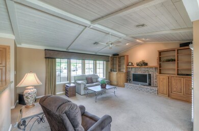 Family Room (2)