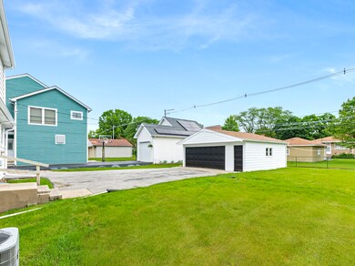 969 S Spring Rd, Elmhurst, IL 60126 - photo 3