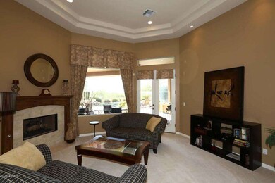 5-Living Room2