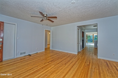 2332 Niskayuna Dr, Schenectady, NY 12309 - photo 7