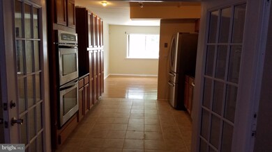 911 Clovis Ave, Capitol Heights, MD 20743 - photo 3