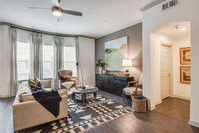 4201 Lomo Alto Dr unit 211, Dallas, TX 75219 - photo 2