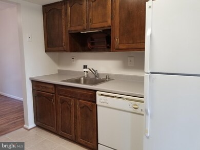 280 W Deer Park Rd unit 32B, Gaithersburg, MD 20877 - photo 4