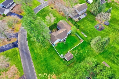 1076 Bright Stream Way, Webster, NY 14580 - photo 2