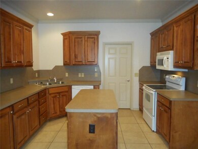 634 Sisken Ct, Edmond, OK 73003 - photo 3