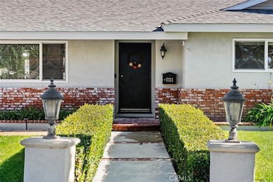 1723 N Lincoln St, Orange, CA 92865 - photo 7