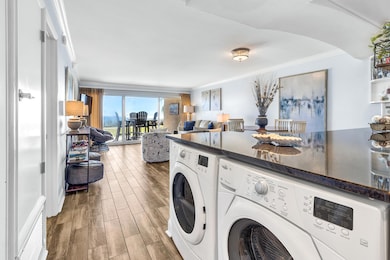 Beach House 102C WEB Size-1