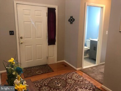 268 Hampshire Dr, Sellersville, PA 18960 - photo 6