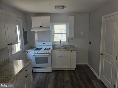 6916 Kent Town Dr, Hyattsville, MD 20785 - photo 4