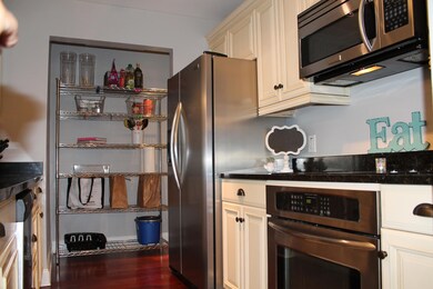 Kitchen b