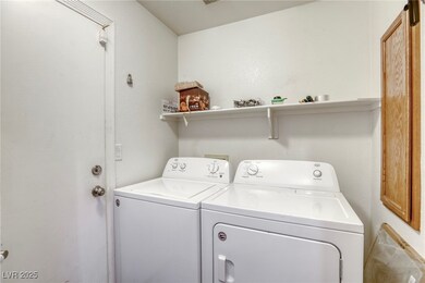 1320 Rainbow Meadows Dr, Las Vegas, NV 89128 - photo 5
