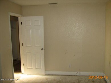 2449 Lourdes Dr W, Jacksonville, FL 32210 - photo 4