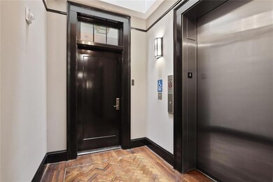 419 Carondelet St unit 405, New Orleans, LA 70130 - photo 2