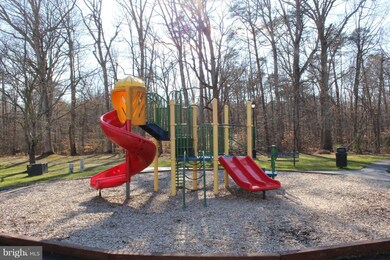 11381 Laurelwalk Dr, Laurel, MD 20708 - photo 3