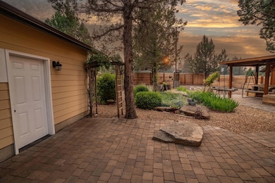 21260 Limestone Ave, Bend, OR 97703 - photo 4