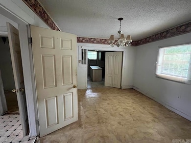 305 N Cypress St, Pine Bluff, AR 71601 - photo 6