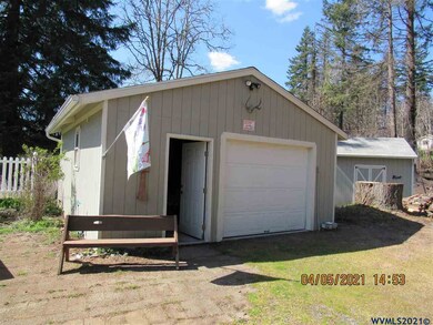 125 Cottage Way, Gates, OR 97346 - photo 2