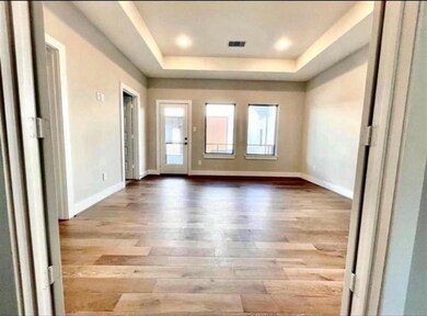 803 Thornton Rd unit J, Houston, TX 77018 - photo 2