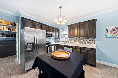 176 Minot St unit 2, Dorchester, MA 02122 - photo 2