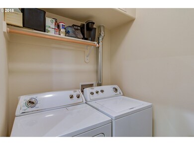 21505 NW Rockne Way unit A, Beaverton, OR 97006 - photo 6