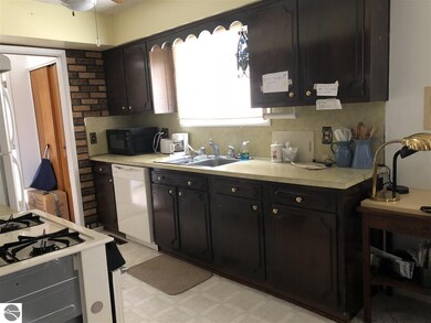 509 Ogemaw St, Oscoda, MI 48750 - photo 7