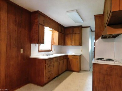 316 Eden Terrace, Archdale, NC 27263 - photo 2