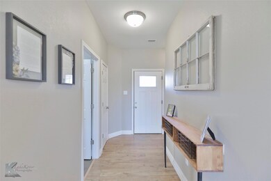221 Foxtrot Ln, Abilene, TX 79602 - photo 5