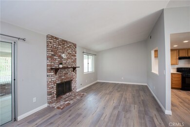 14251 Glenview Ct, Victorville, CA 92395 - photo 2