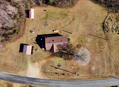 737 Glenview Dr, Chatham, VA 24531 - photo 7