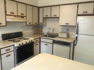 213 Millwright Dr, Nashua, NH 03063 - photo 4