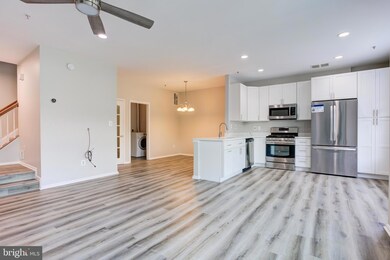 20474 Cool Fern Square, Ashburn, VA 20147 - photo 4
