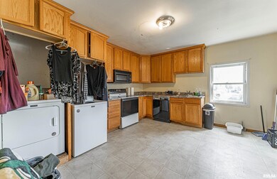 718 N Kankakee St, Lincoln, IL 62656 - photo 6