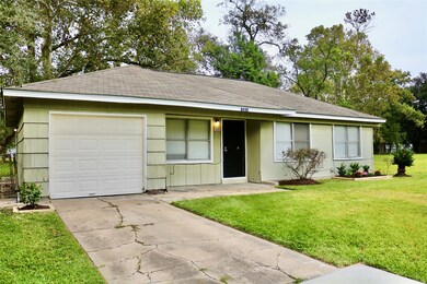 7221 Miley St, Houston, TX 77028 - photo 2