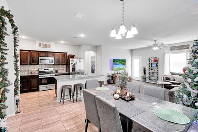 13748 Blackburn Ave, Horizon City, TX 79928 - photo 2