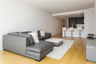 Crystal Point unit 3304, Jersey City, NJ 07302 - photo 4