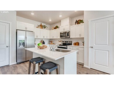 3513 SW Thomas Ave, Gresham, OR 97080 - photo 3