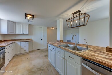 Kitchen 8