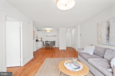 Carriage House unit 202, Washington, DC 20037 - photo 5