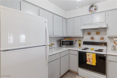 2012 Mesquite Ln unit 304, Laughlin, NV 89029 - photo 7