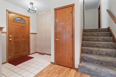 4-web-or-mls-20673 Lawrence 2170, Aurora