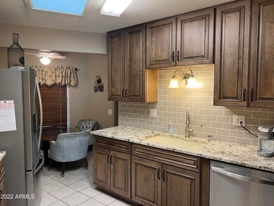 17040 N 107th Ave unit 40, Sun City, AZ 85373 - photo 5