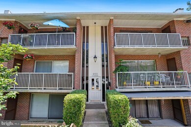 203 Cork Ln unit 103, Reisterstown, MD 21136 - photo 3