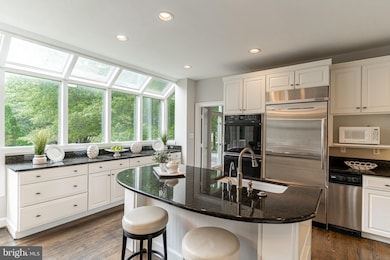 10101 Watts Mine Ln, Potomac, MD 20854 - photo 7