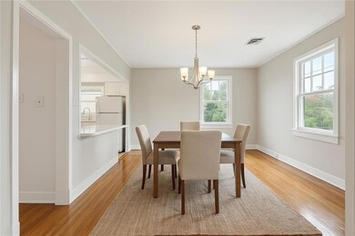 Virtually updated & staged