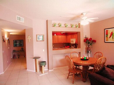 Front hall/Passthrough/Dining area