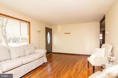 6505 Monroe Ave, Sykesville, MD 21784 - photo 2