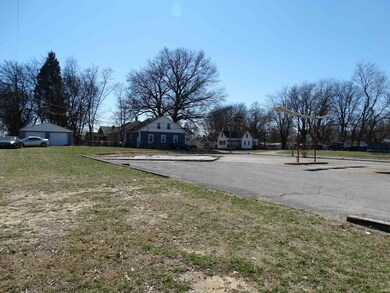 901 E Riverside Dr, Evansville, IN 47713 - photo 4